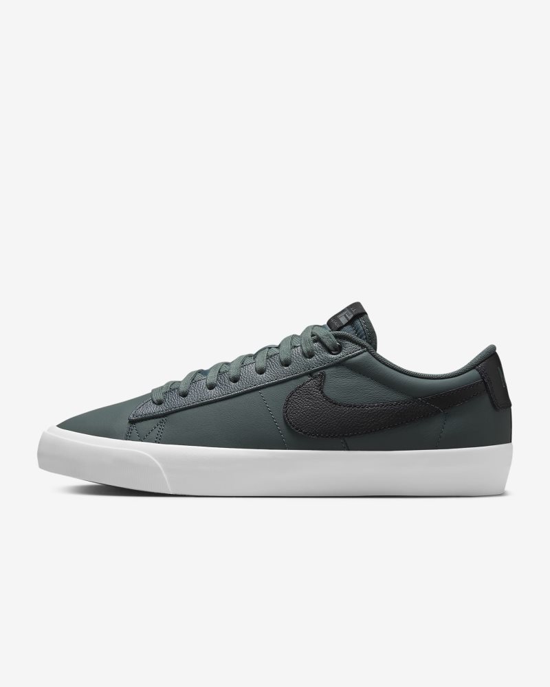 Nike SB Blazer Low Pro GT Vintage Grün/Vintage Grün/Gipfelweiß/Schwarz