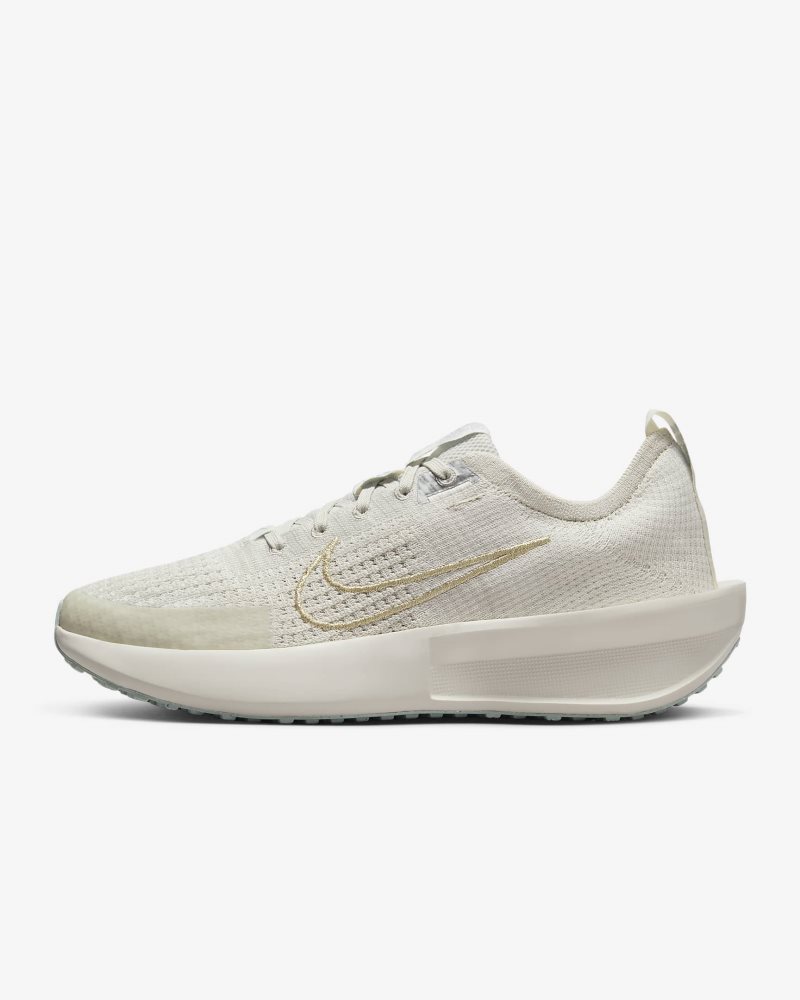 Nike Interact Run Light Bone/Sail/Phantom/Metallic Gold