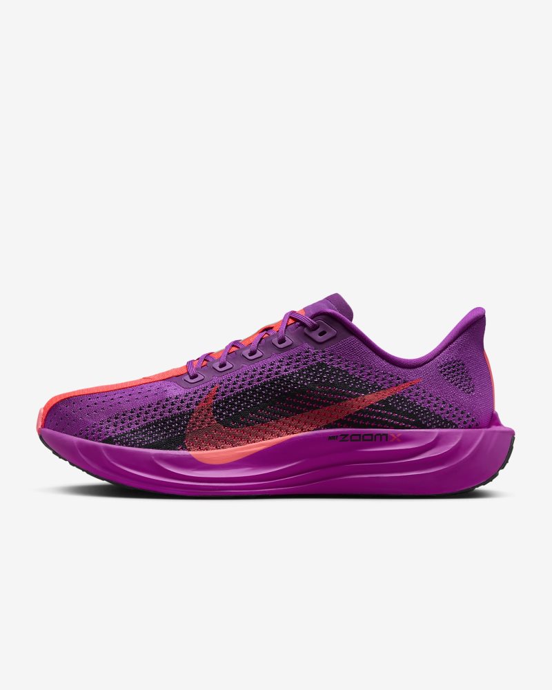 Nike Pegasus Plus Vivid Purple/Schwarz/Hot Punch