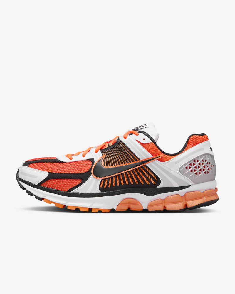 Nike Zoom Vomero 5 Total Orange/Weiß/MetallicPlatin/Schwarz