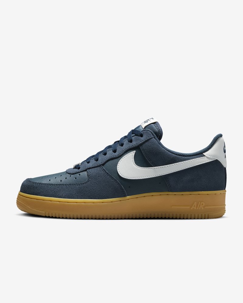 Nike Air Force 1 07 LV8Armory Navy/Gummi Hellbraun/Summit Weiß