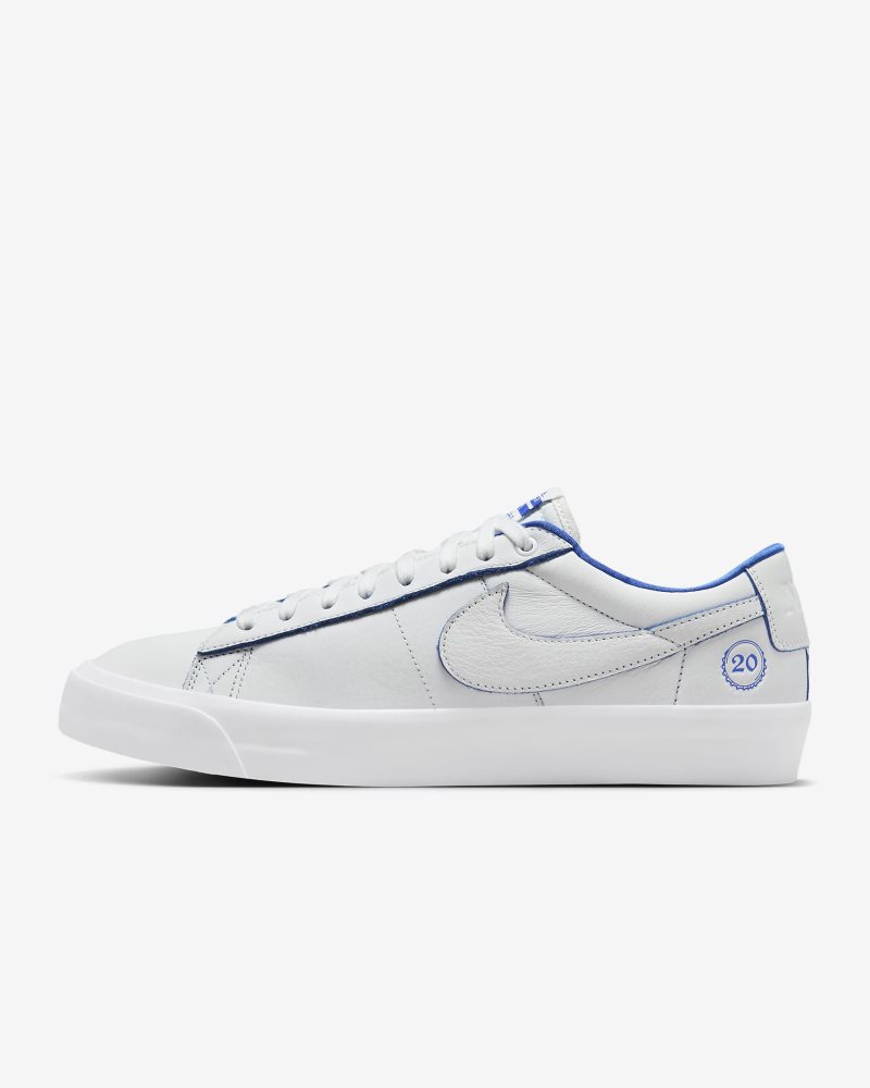 Nike SB Blazer Low Pro GT Premium Gipfelweiß/Gipfelweiß/Weiß/Game Royal