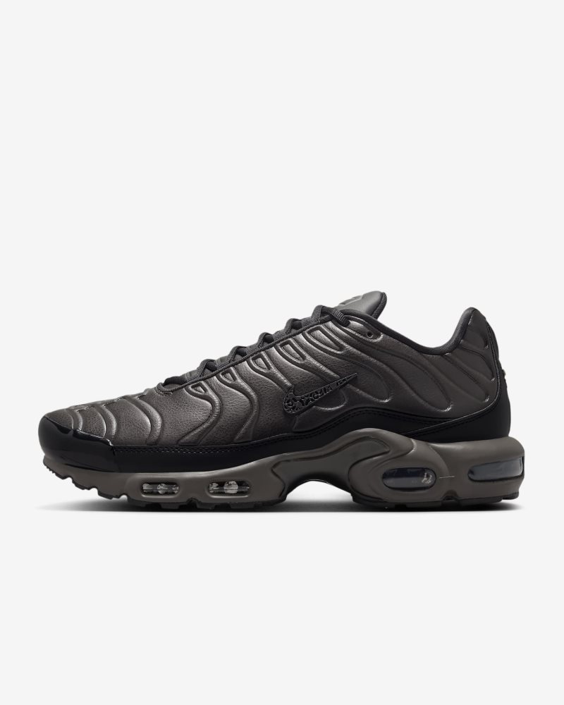 Nike Air Max Plus Premium Schwarztee/Petrabraun/Olivgrau/Schwarz