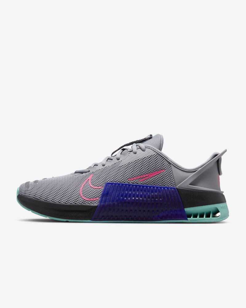 Nike Metcon 9 EasyOn Zementgrau/Schwarz/Concord/Hot Punch