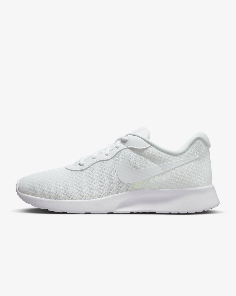 Nike Tanjun EasyOn Weiß/Weiß/Volt/Weiß